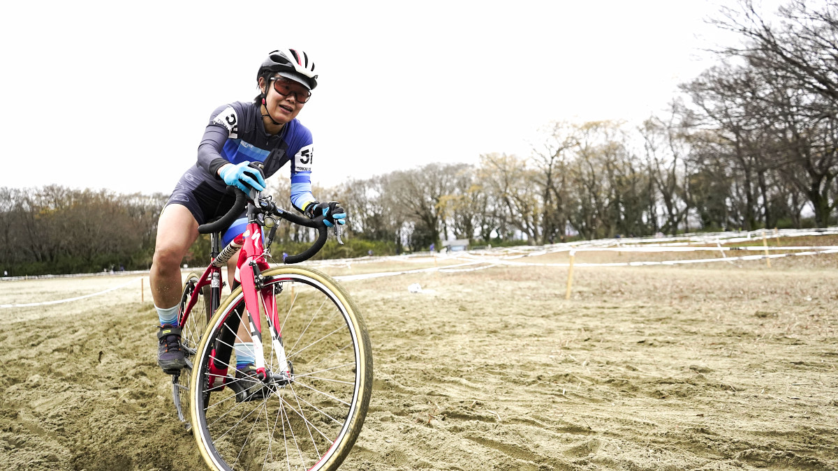 カテゴリーL1優勝の上田順子(ダム部)
