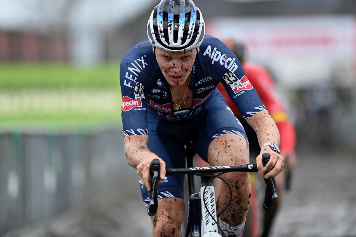 ツール・ド・フランス区間勝者ティム・メルリール（ベルギー、アルペシン・フェニックス）はCX参戦直後ながら8位に