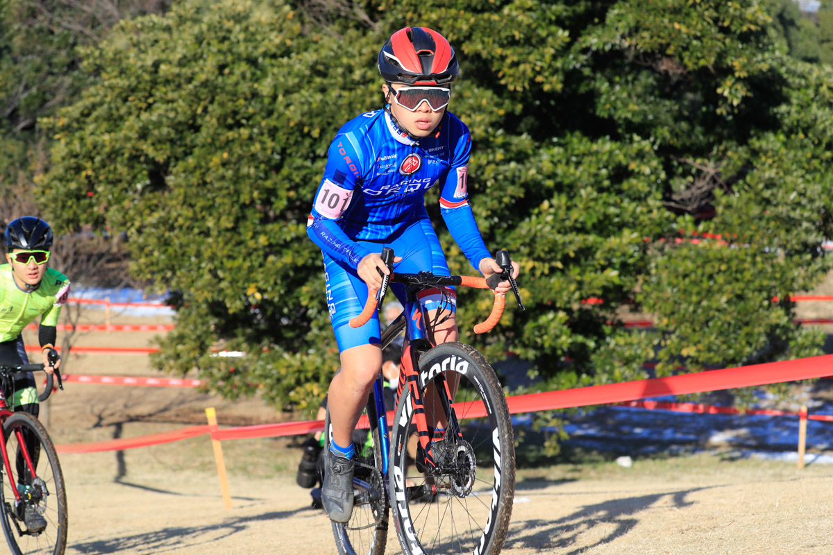 U17の野嵜然新(RACING TORQUE)はC4クラスの選手を1人残して全員抜かし