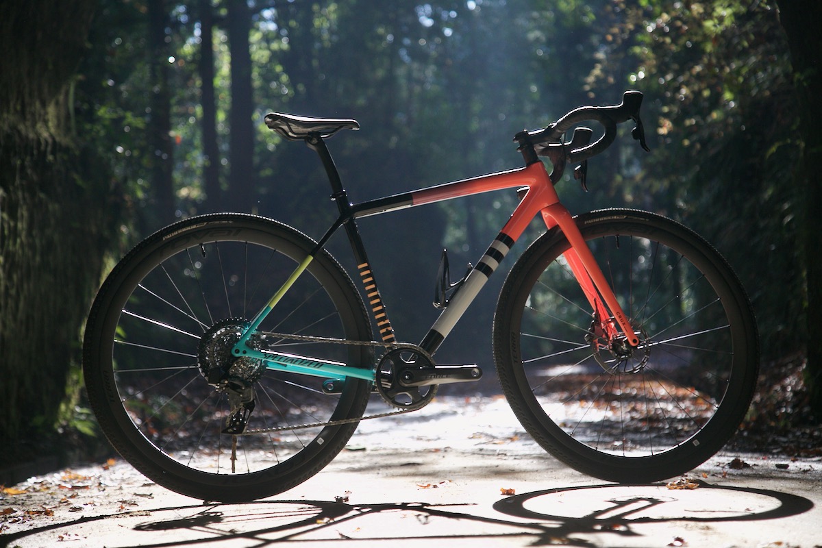 フルモデルチェンジを果たした新型CRUX(クラックス)。試乗車はForce 1 eTap AXSを採用した「CRUX PRO」