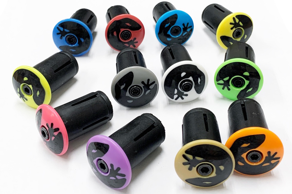 リザードスキンズが、合計14カラーのDSP Bar Tape Plugsを単品発売