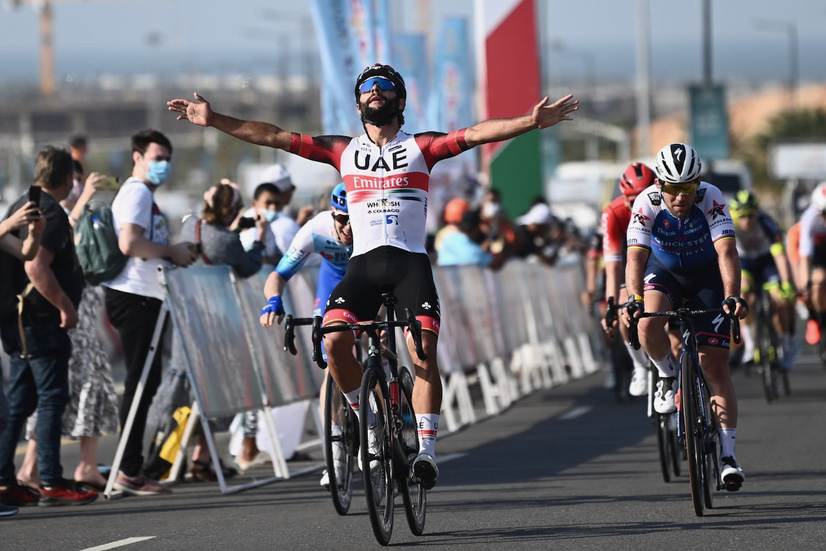 スプリント勝利を飾ったフェルナンド・ガビリア(コロンビア、UAEチームエミレーツ)