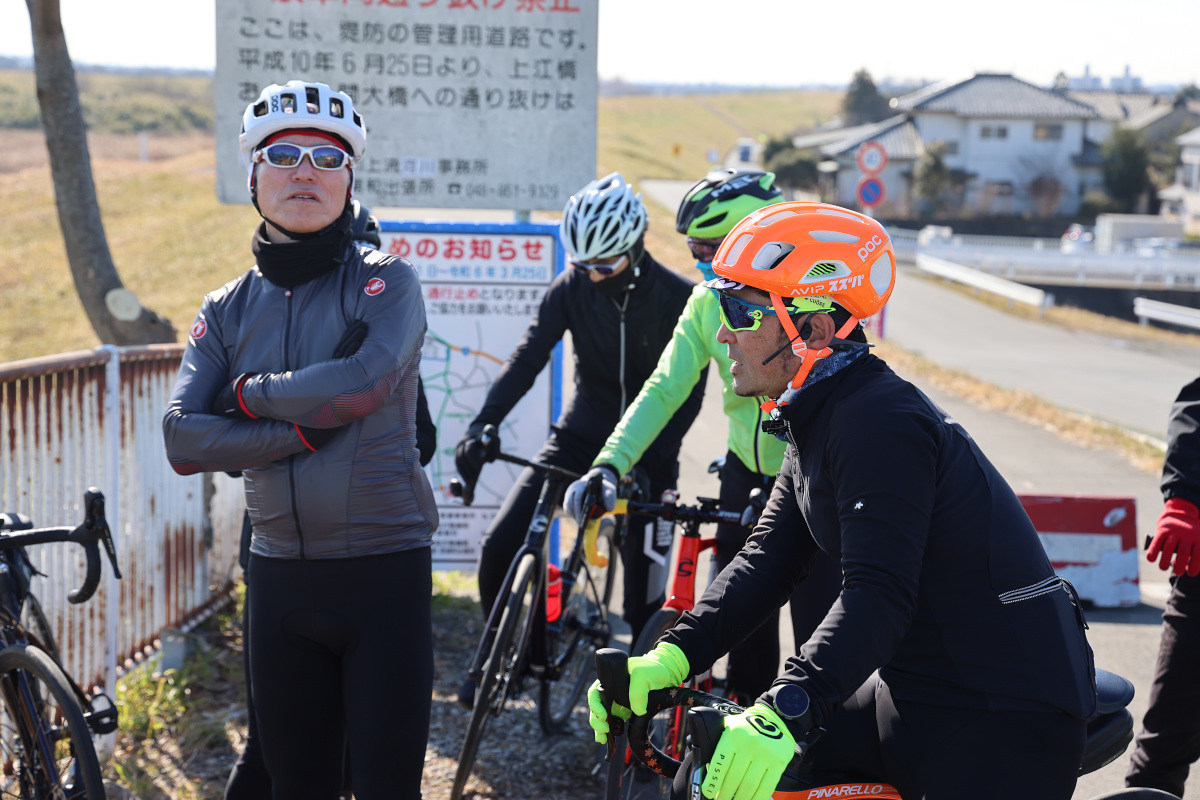 入間大橋で全員が集まるまで休憩