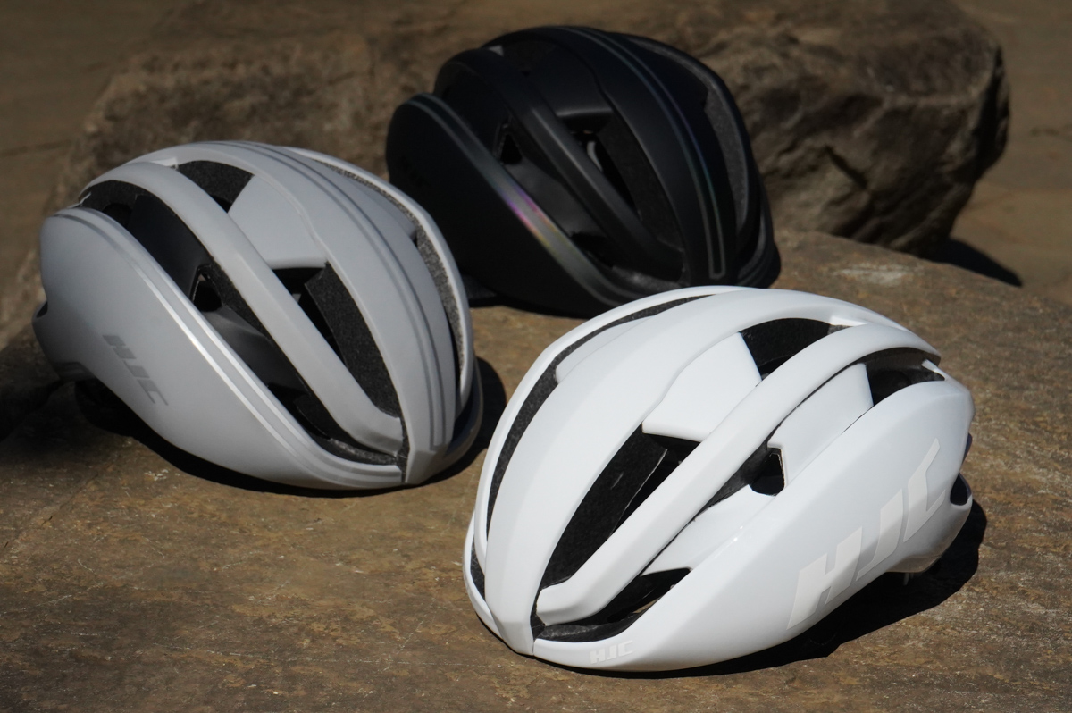AG2Rシトロエンとイスラエル・プレミアテックが使用するヘルメットブランド