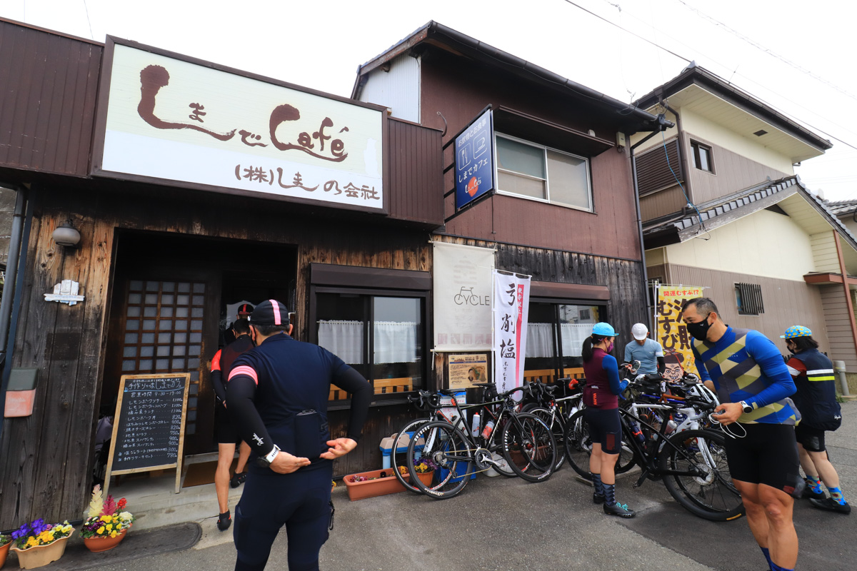 弓削島のしまでCafe  5年前にもランチで立ち寄ったお店だ