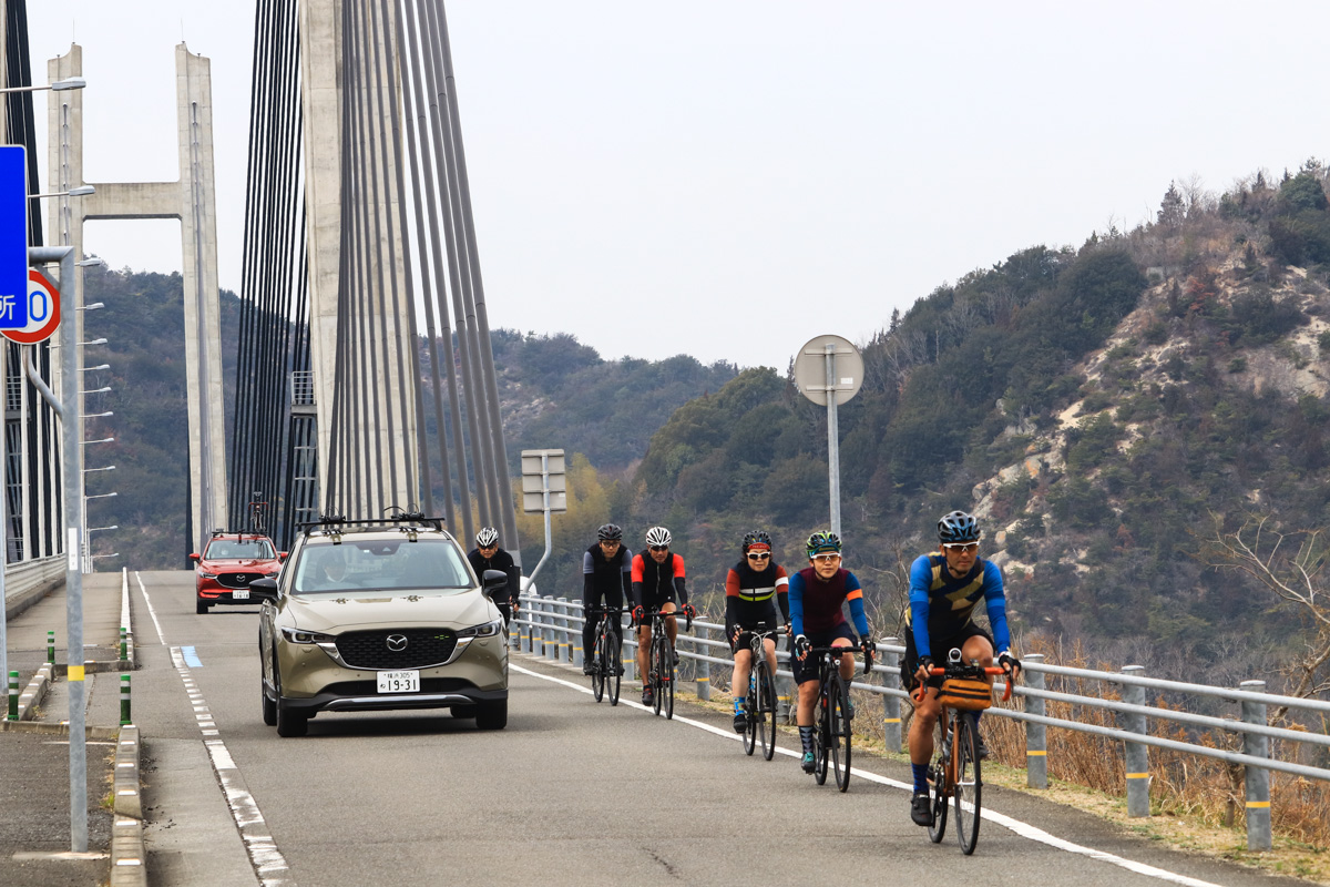 生名橋を渡り、佐島へ