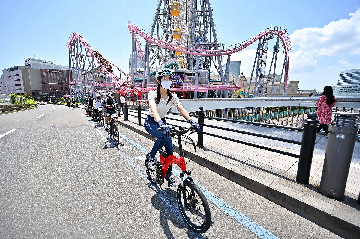 E-BIKEで横浜の坂道を軽快に走るガイドツアーも開催される