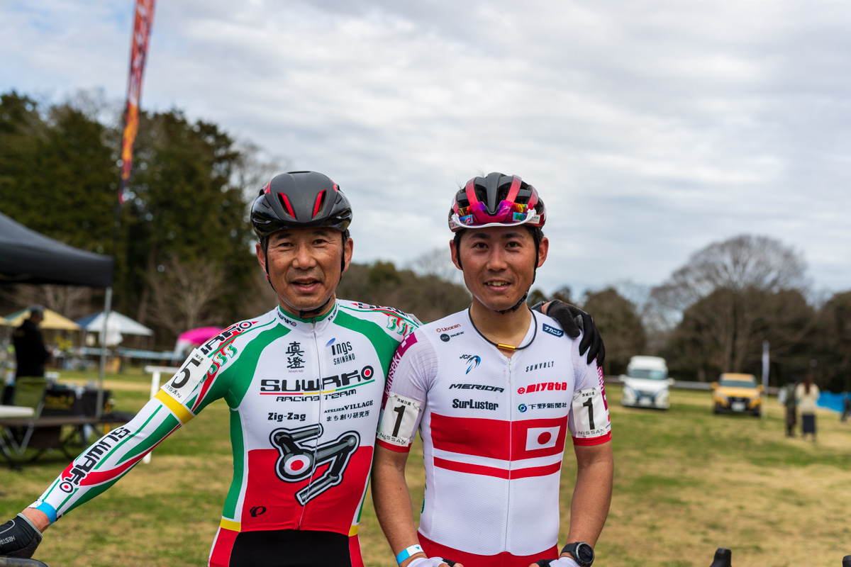 小坂光(宇都宮ブリッツェン)と6位の父・正則さん(スワコレーシング)