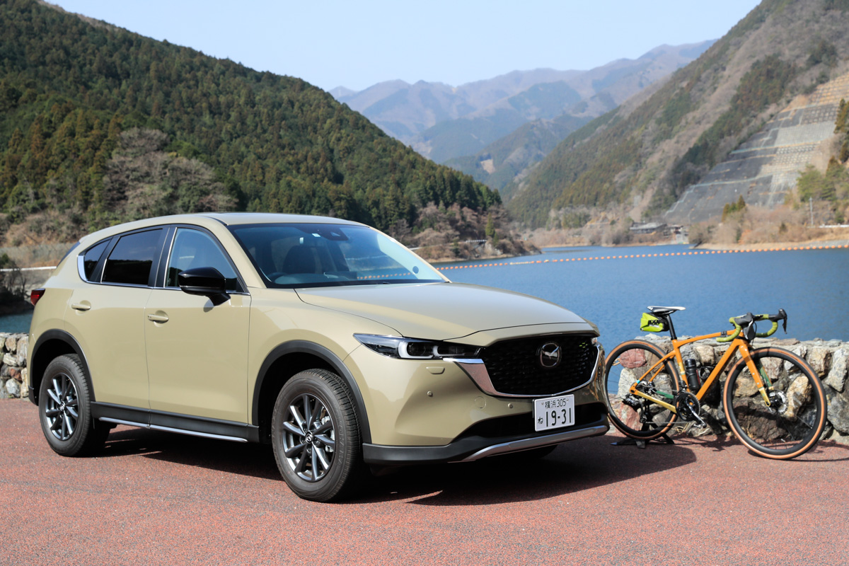 マツダCX-5フィールドジャーニー(埼玉県 名栗湖にて)