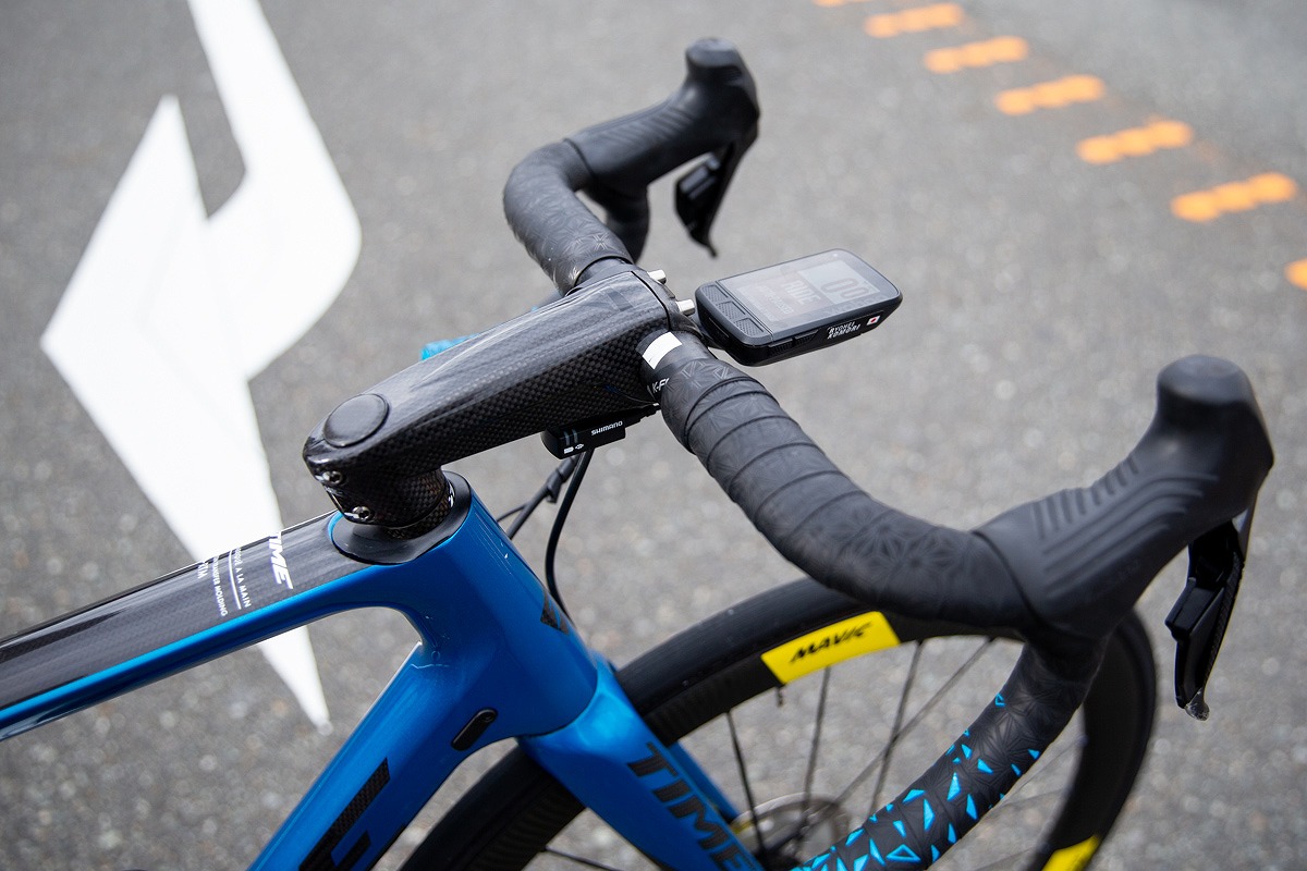 ハンドルはFSAのK-FORCE、ステムはタイム MONOLINK ULTEAM STEM