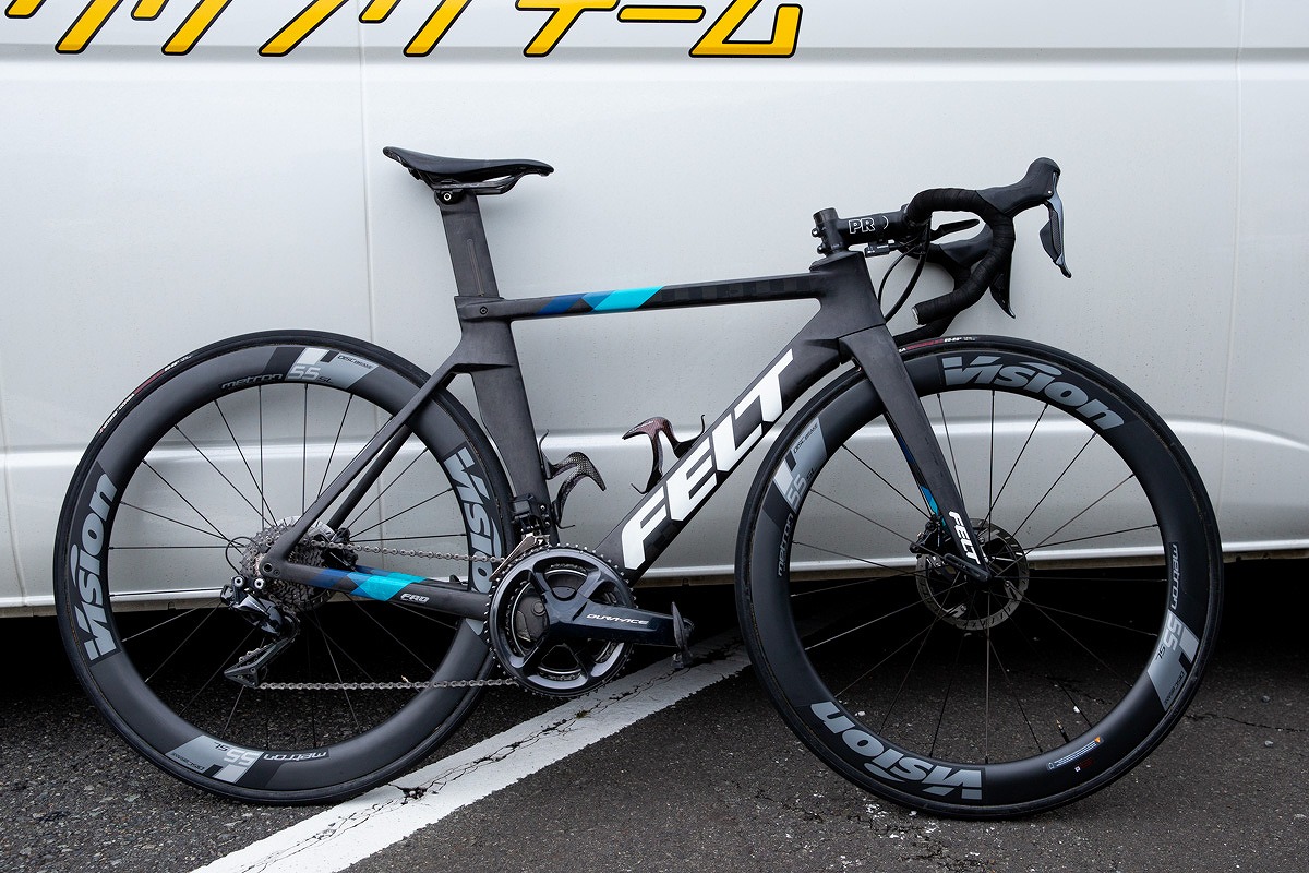入部正太朗(弱虫ペダルサイクリングチーム)のフェルト AR FRD