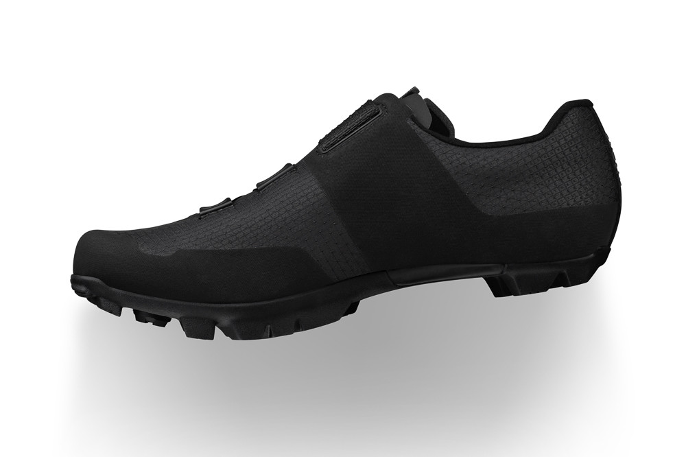 フィジーク VENTO FEROX CARBON(Black/Black)