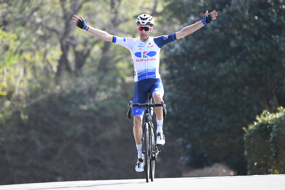 残り1周を逃げ切ったトマ・ルバ(キナンレーシングチーム)が優勝