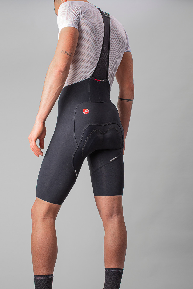 カステリ FREE AERO RC PRO BIBSHORT 5世代目となり更なる速さを手に ...