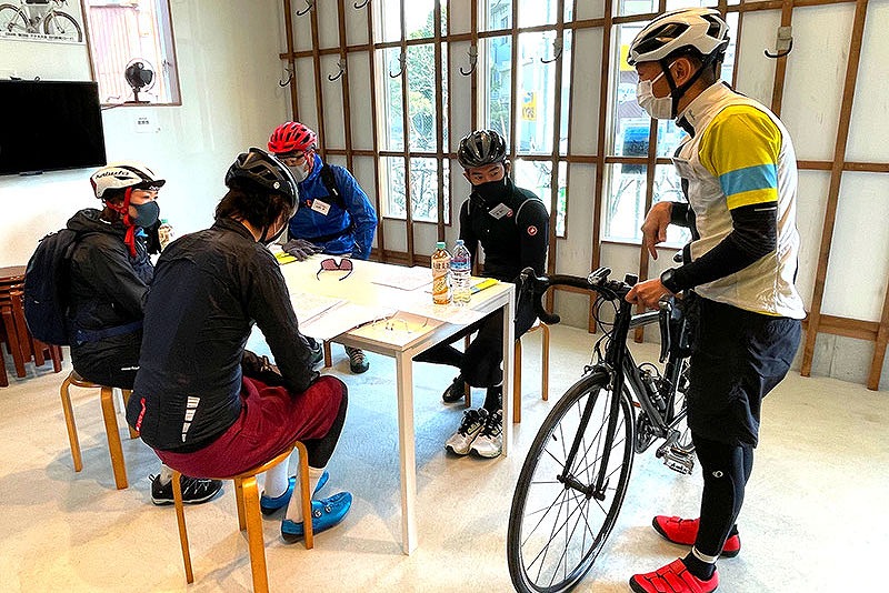 実技講習例:参加者ご自身のバイクを走行前に点検