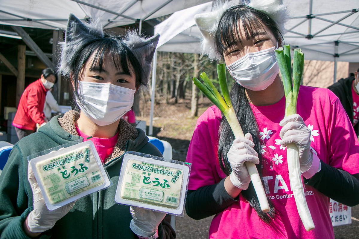 大町エイドで頂いたのは「豆腐汁」と「大福餅」。