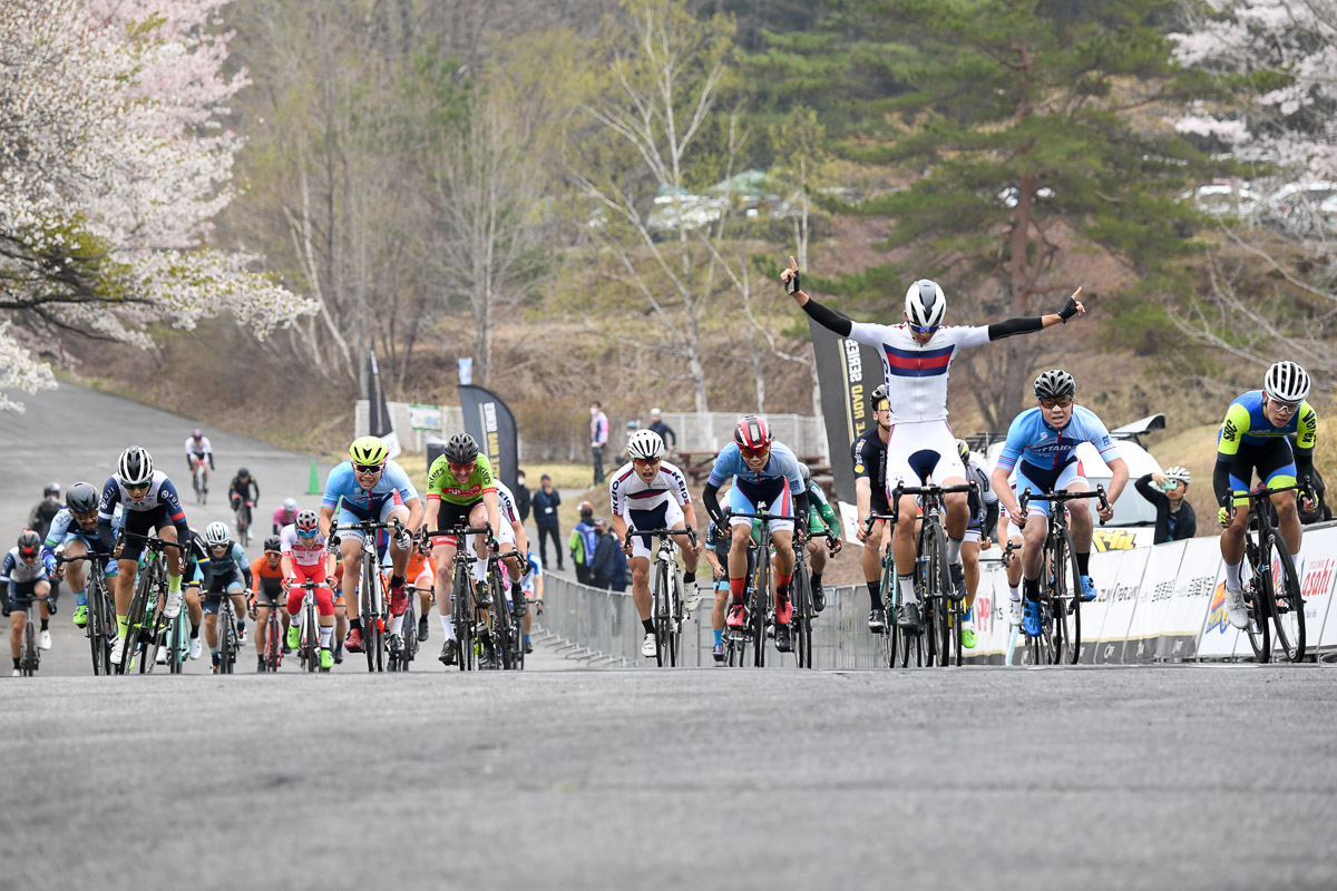 E3優勝　西村行生（慶應義塾大学）