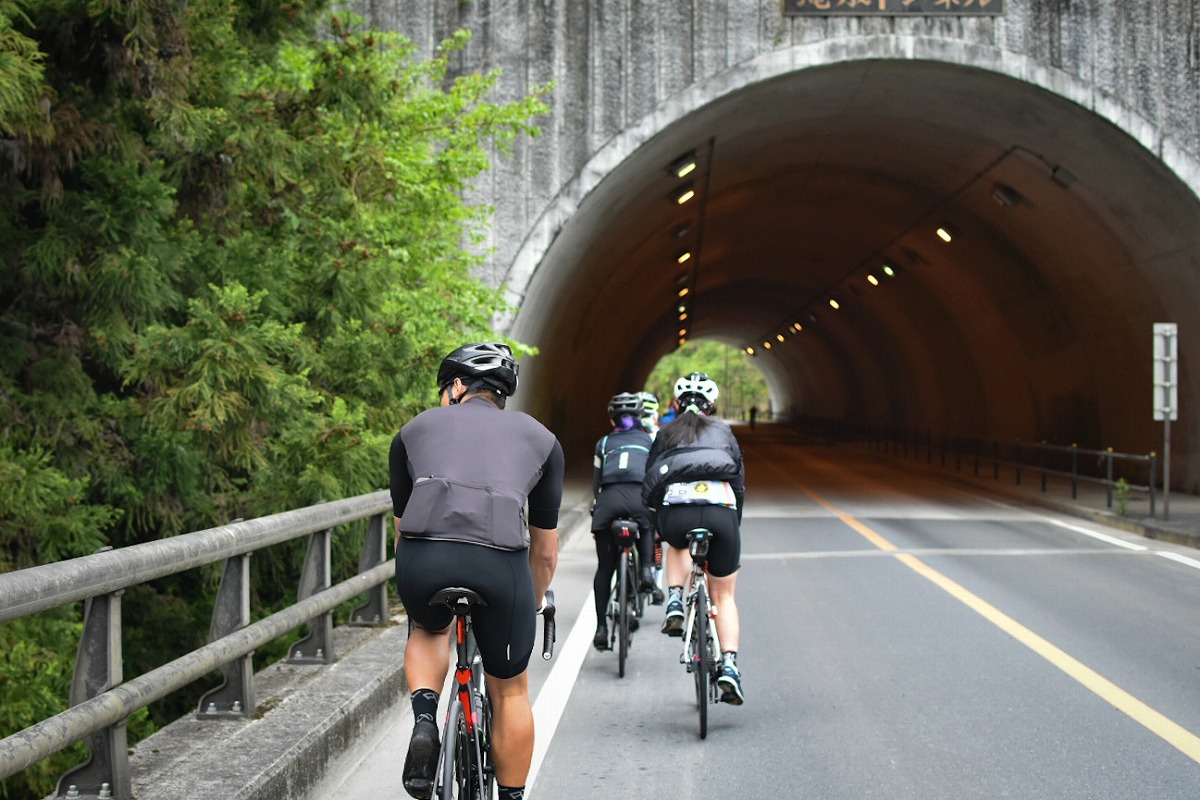 TOJのレースコースでもある宮ケ瀬湖をサイクリング