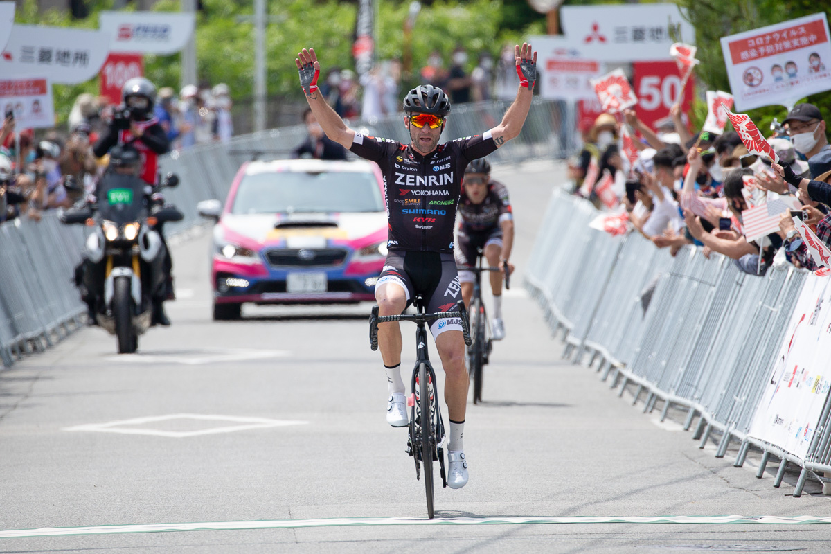 ネイサン・アールが優勝 2位にベンジャミン・ダイボールでチーム右京1-2フィニッシュ