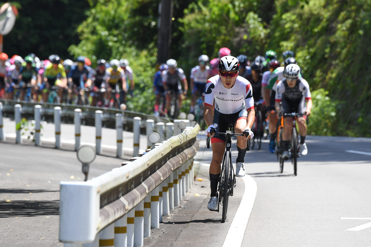 ファーストアタックは松田祥位（チームブリヂストンサイクリング）