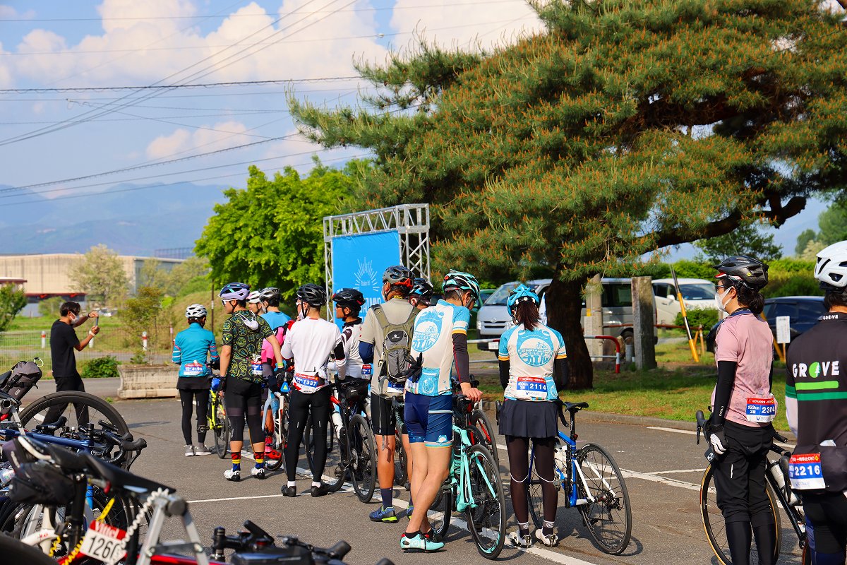 撮影スポットは大人気で行列ができていた