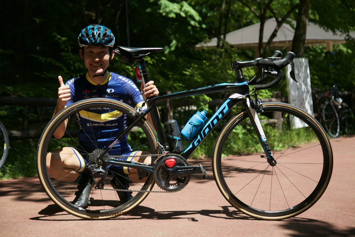 川島健人さん(なるしまフレンド)とジャイアント TCR SLR