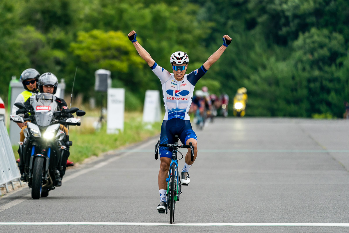 U23ロードレースは仮屋和駿（キナンレーシングチーム）が優勝