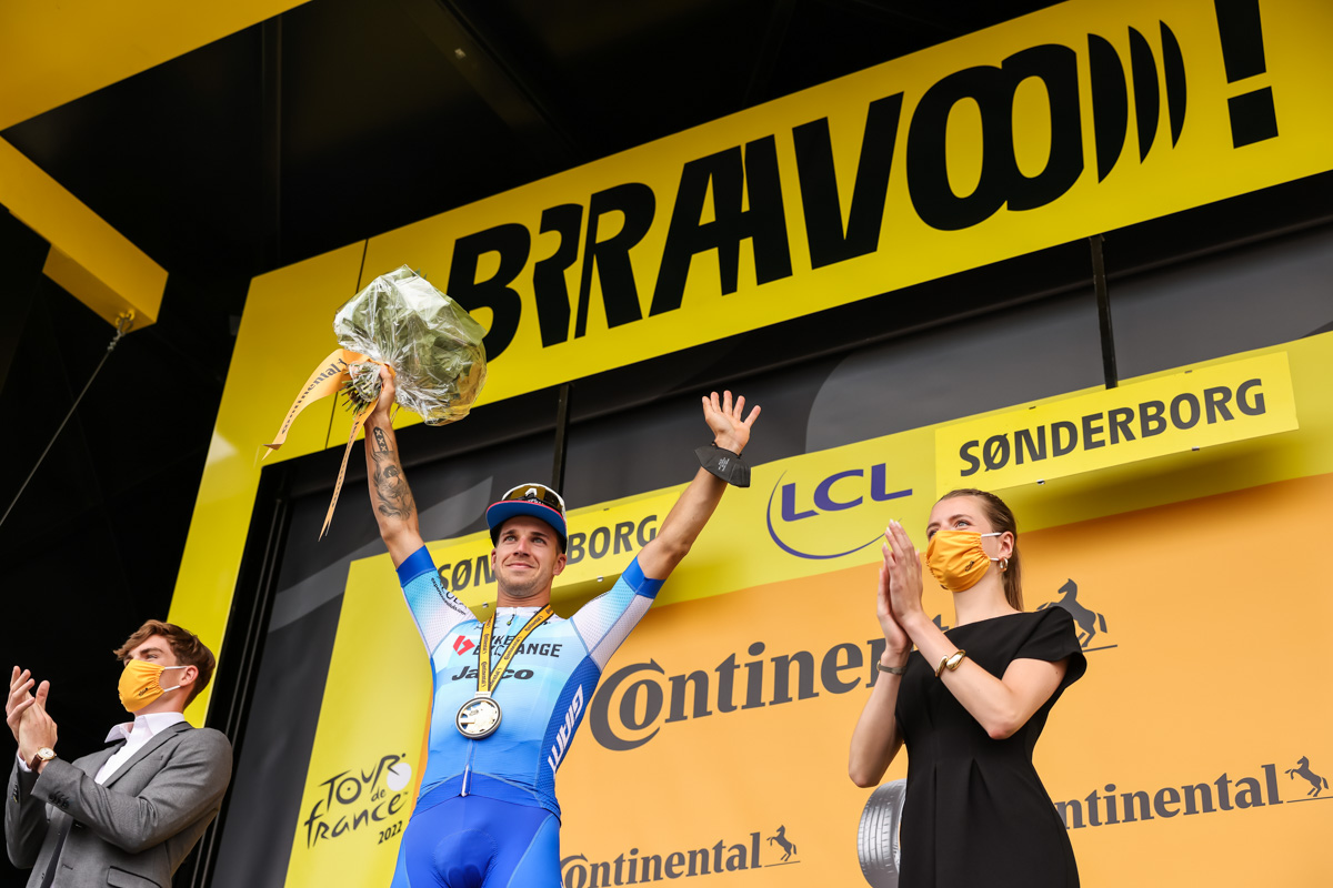 ステージ通算5勝目を飾ったディラン・フルーネウェーヘン(オランダ、バイクエクスチェンジ・ジェイコ)