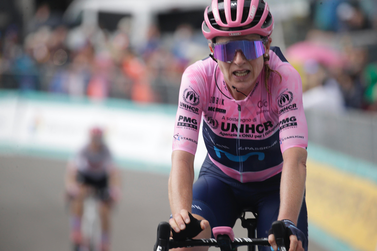 ライバルに秒差をつけ総合優勝を引き寄せたアネミエク・ファンフルーテン(オランダ、モビスター)