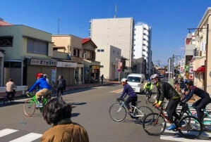 実走講習例:信号機は無いが横断歩道のある交差点の右折