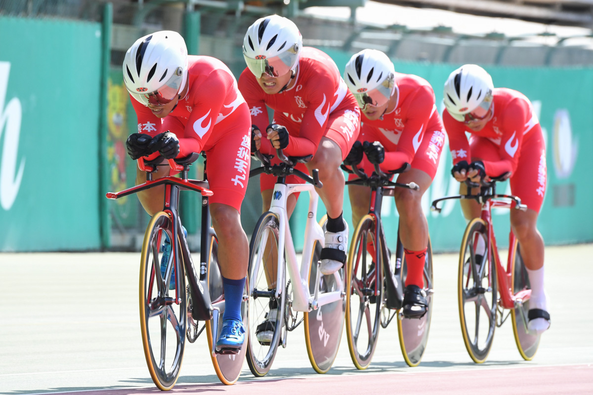男子4kmチームパーシュート2位 九州学院高校(福永、徳永、並江、船津)