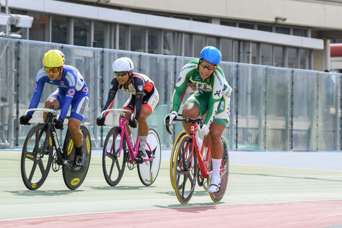 男子ケイリン1/2決勝 岩井芯(岐阜第一高校)が1着