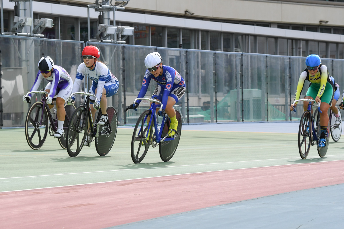 女子ケイリン1/2決勝 中島瞳(川越工業高校)が1着