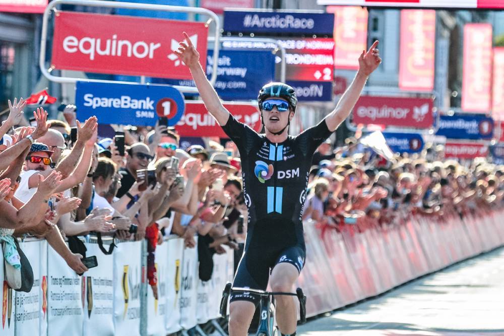 区間優勝と共に総合優勝に輝いたアンドレアス・レックネスン(ノルウェー、チームDSM) 1