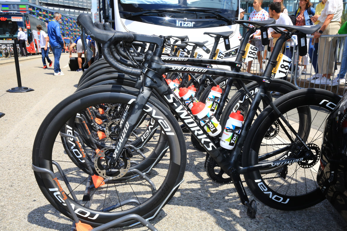 パヴェステージではスペシャライズド S-WORKS ROUBAIXを使用