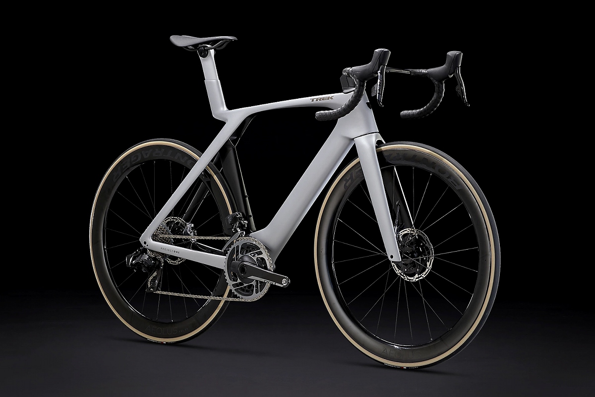 Madone SLRを8月26日~28日の3日間限定で展示