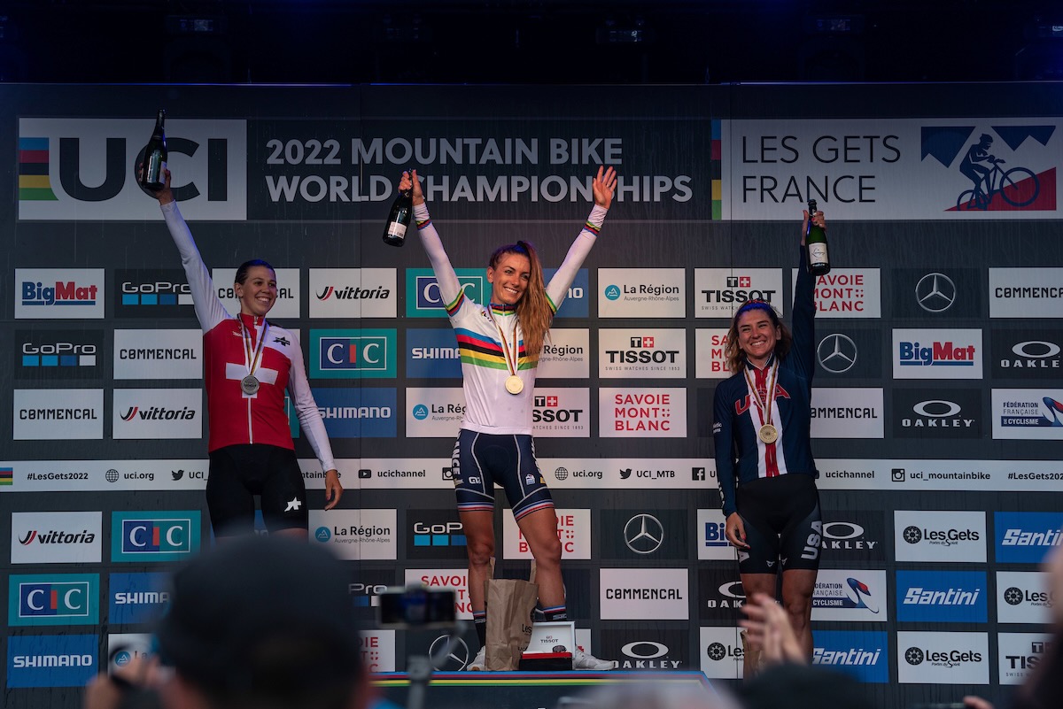 MTB世界選手権2022 女子クロスカントリーショートトラック表彰台