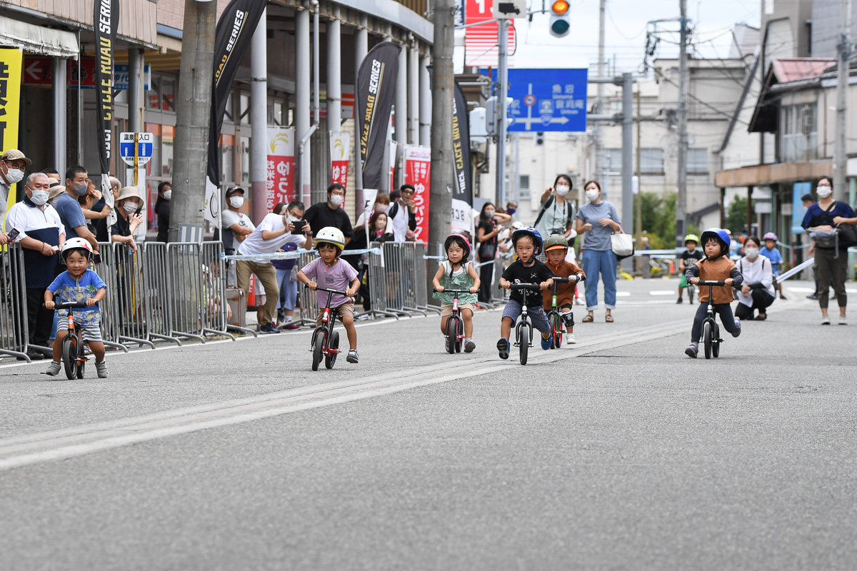 レースの合間にはストライダーのキッズレースが行われた