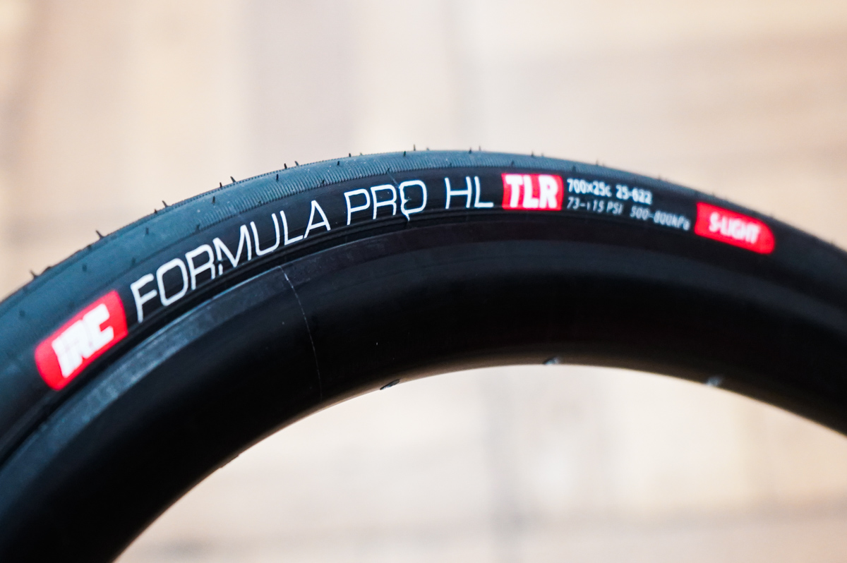 通販低価】 IRC Formula PRO TUBELESS RBCC 700x25C pSPxC