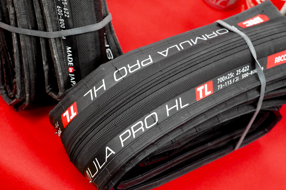 iRC FORMULA PRO HOOKLESS TUBELESS RBCC フックレスリムに対応した