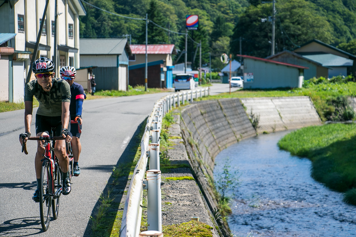 里川の流れを感じつつ走っていく