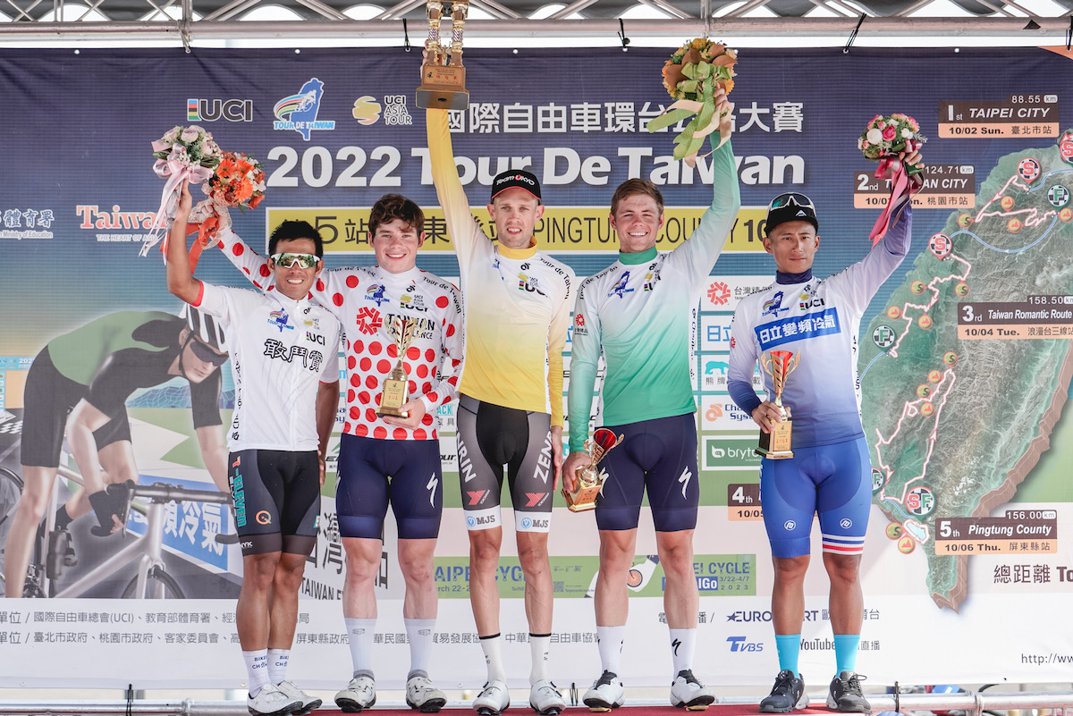 リーダージャージを守り総合優勝に輝いたベンジャミン・ダイボール(オーストラリア、チーム右京)