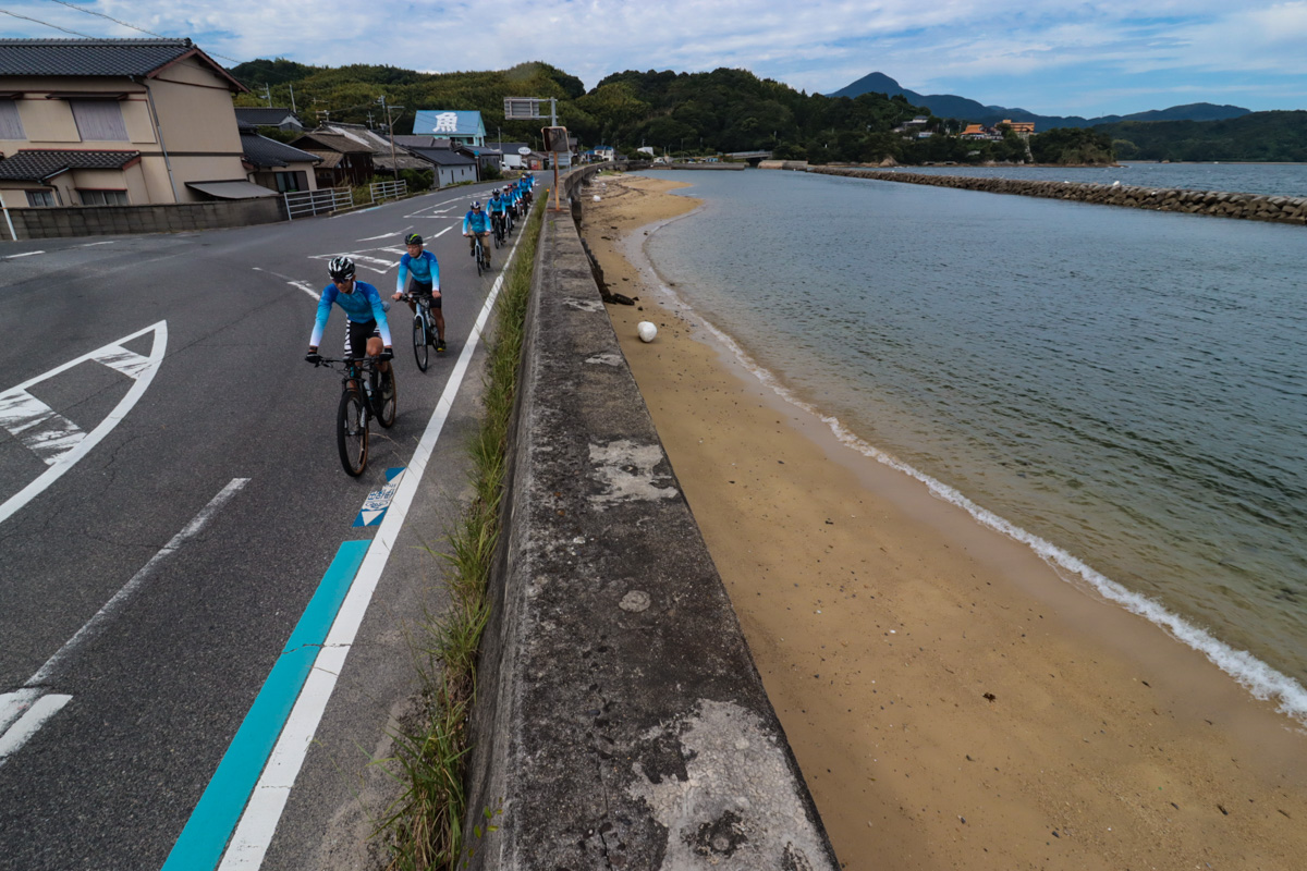 国道437号線を道の駅サザンセトとうわへと向かう