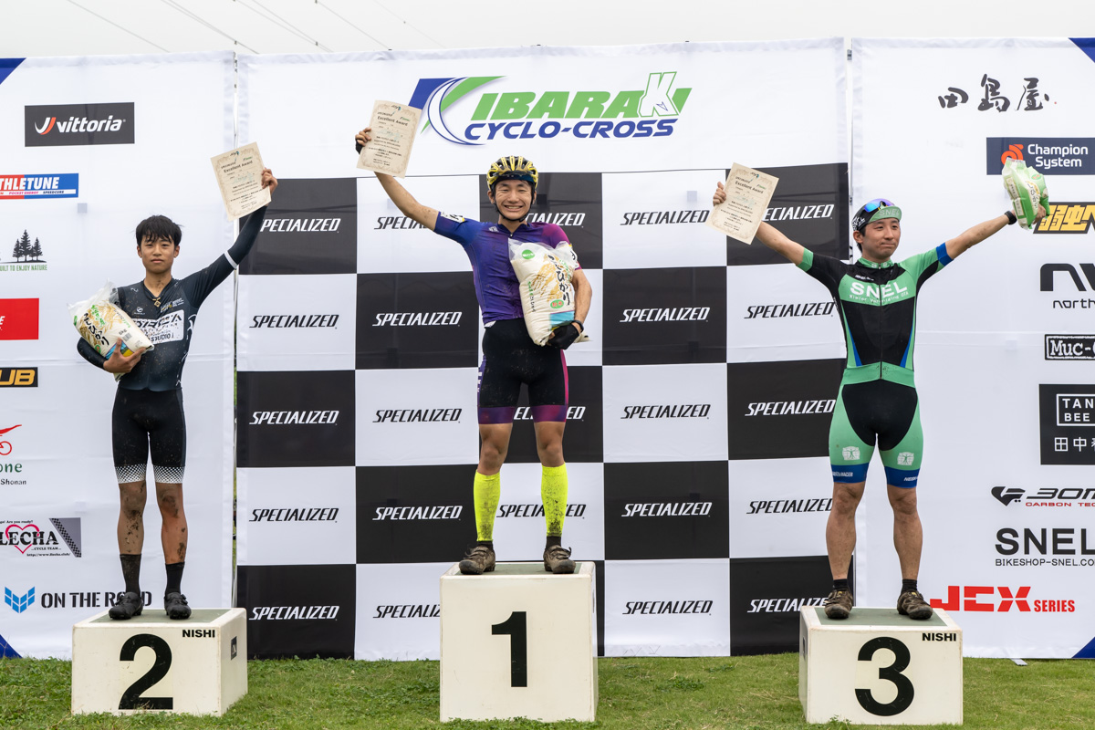 C4B優勝は真鍋晃(EMU SPEED CLUB)