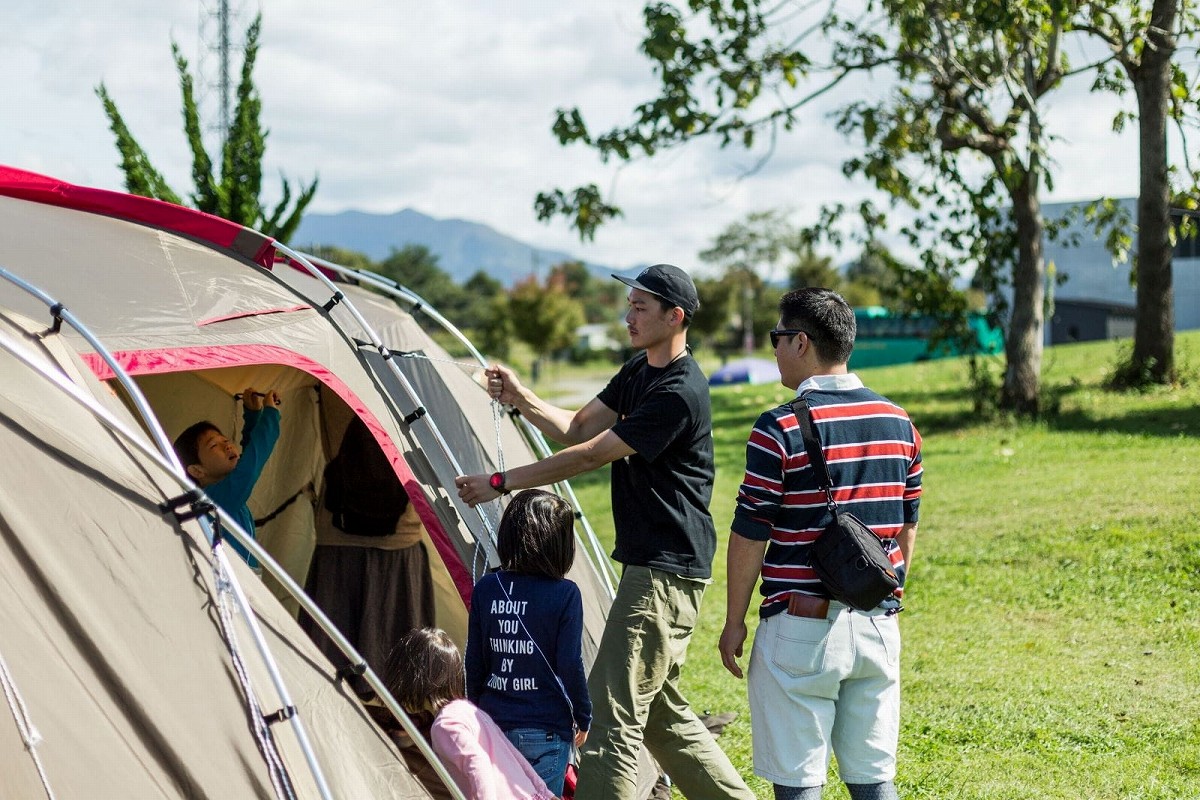 テントとタープの設営講習や、キャンプ体験&キャンプ相談会を実施