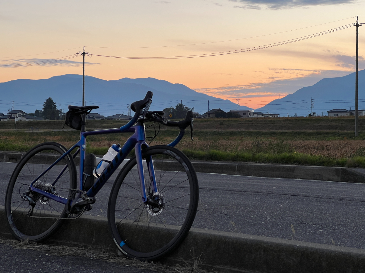 安曇野の夕日は美しかった。翌日の松本ステージへ続く