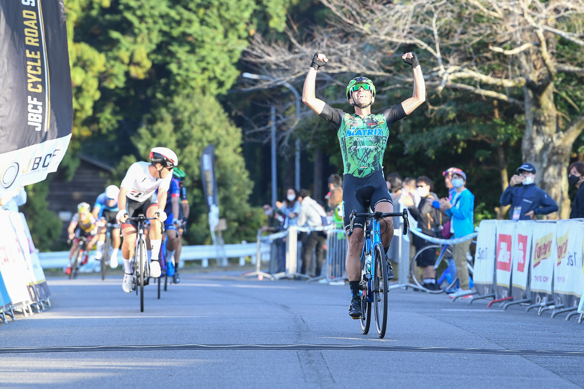 JPTかすみがうらロードレースで優勝したホセ・ビセンテ・トリビオ(マトリックスパワータグ)