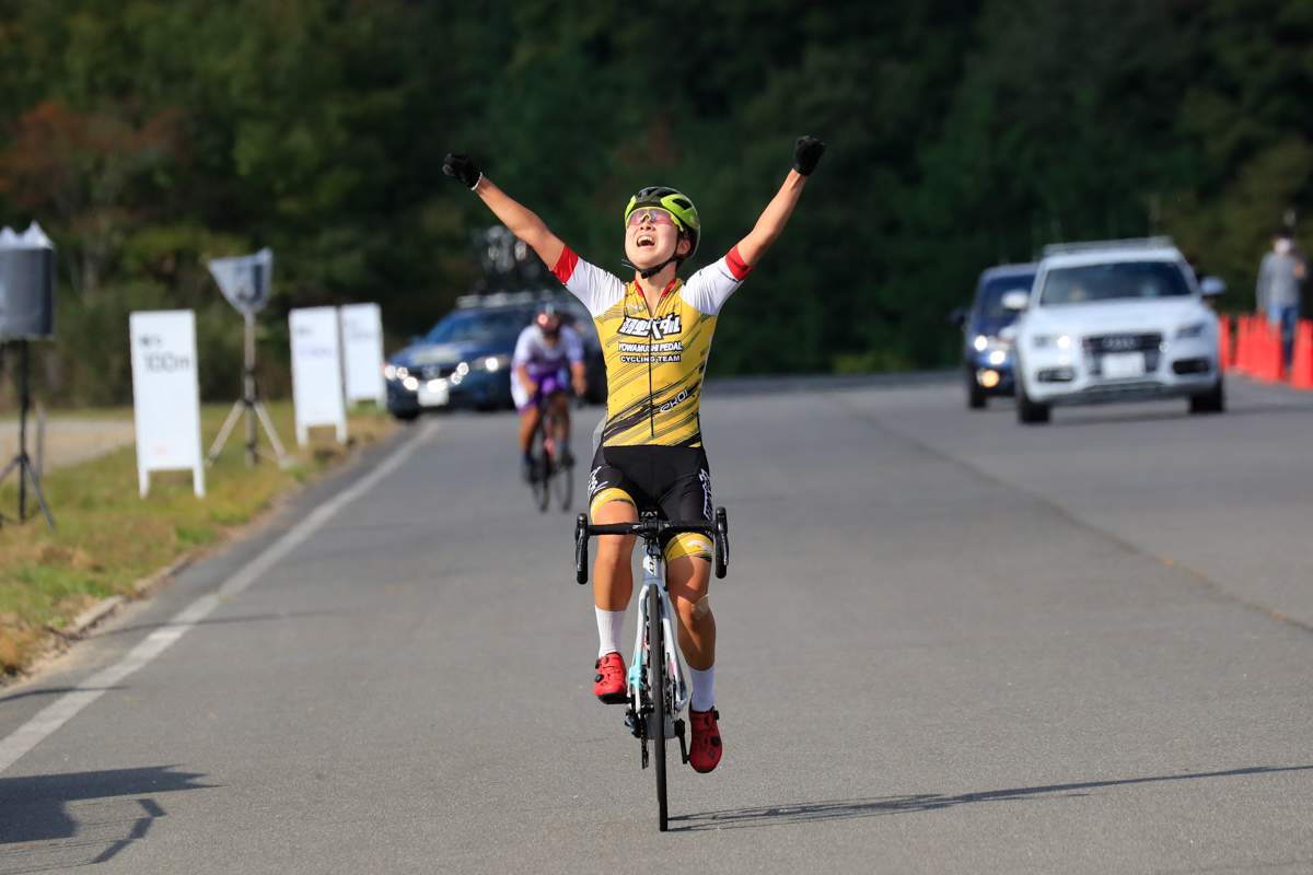 U23女子を制した小林あか里(弱虫ペダルサイクリングチーム)