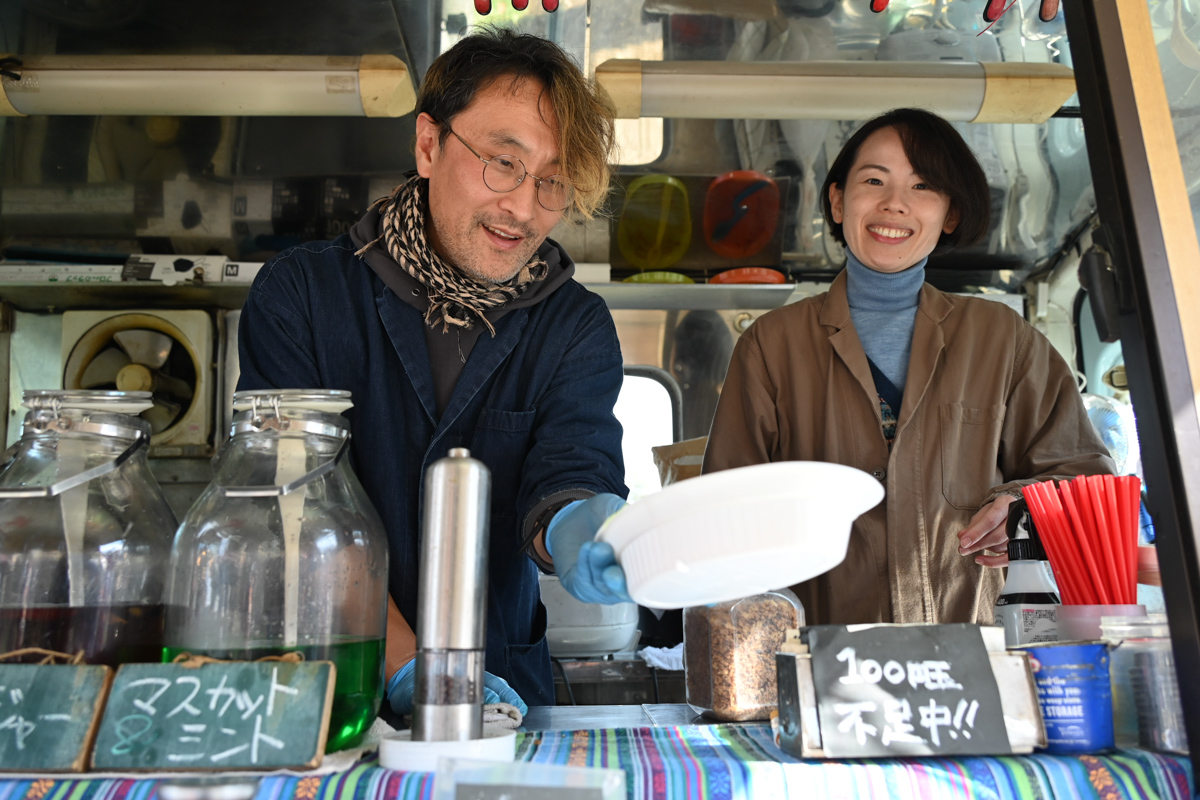 「前日まで宇都宮にいて移動してきました!」とタベルナ・エスキーナの竹口誠さん