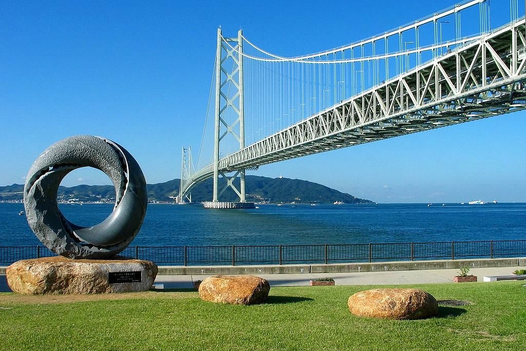 目的地は淡路島との連絡橋が架かる兵庫県立舞子公園